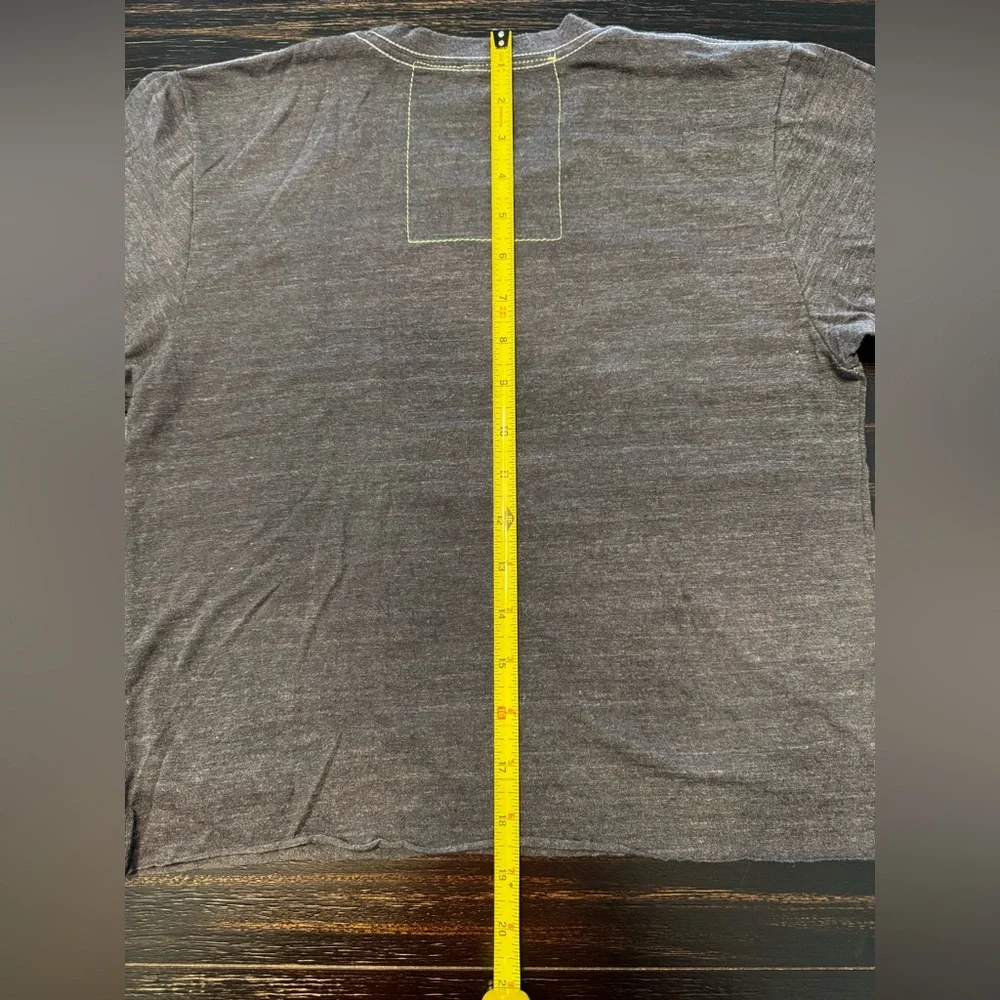 LOT (13 pieces) of running/workout clothes. - Picture 16 of 16